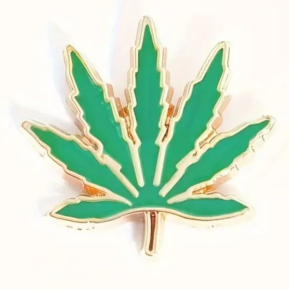 LEAF PIN Set of 3 Charm Bag Metal Enamel Backpack Boho Raggae Style Ganja GIFT - Picture 2 of 5